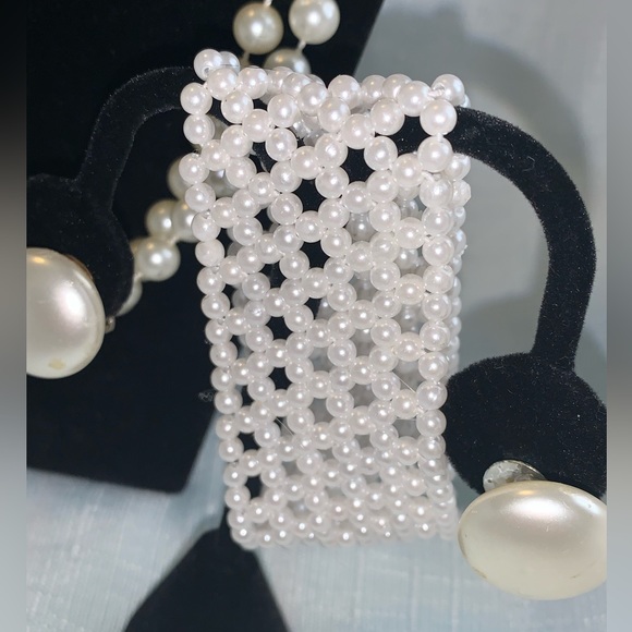 2 Long Pearl Strands Shorter Strand Bracelet Clip on Earrings Vintage Set - Picture 5 of 7